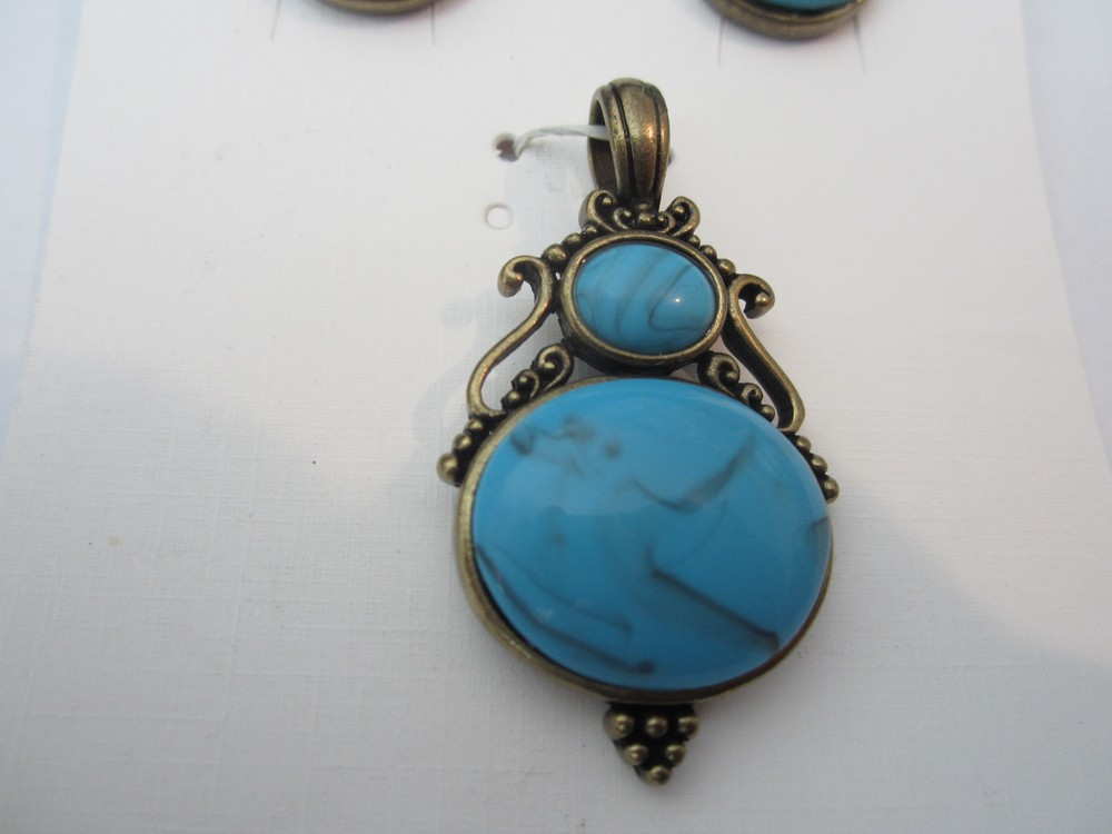 Turquoise Lucite Stud Brass Base Pendant Earring Set