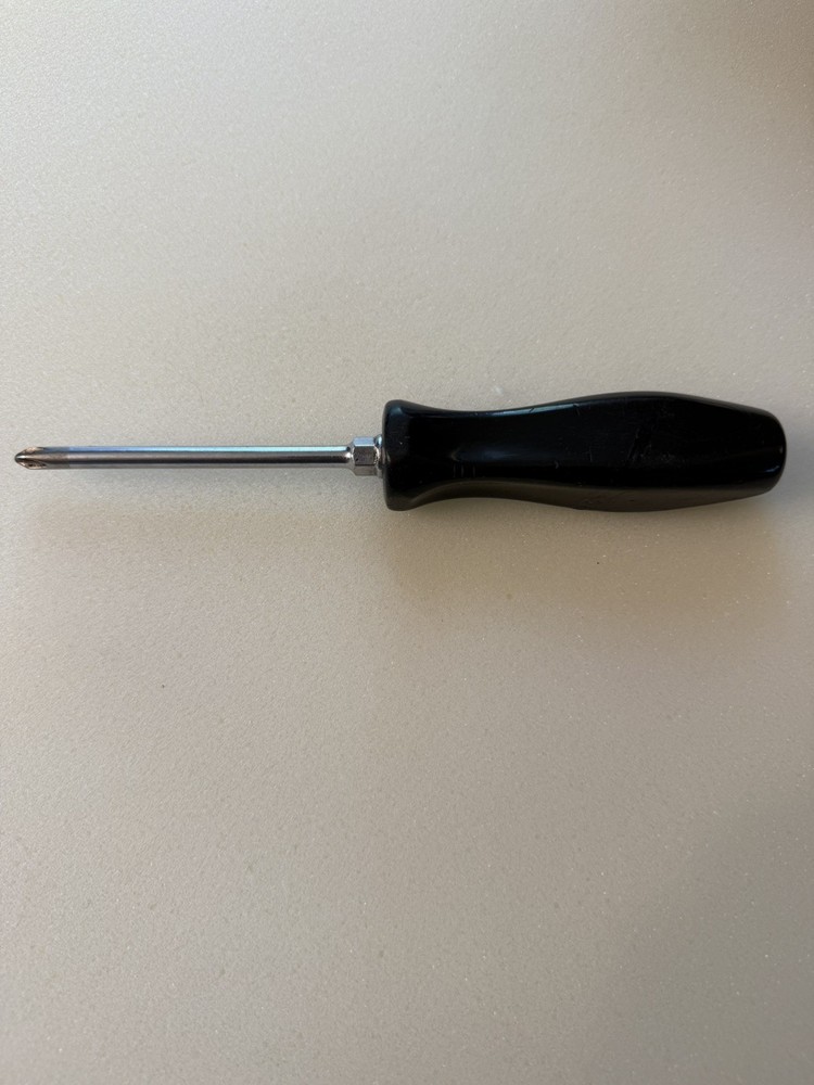 Snap-on Tools SDDP42 Phillips Screwdriver No. 2 with Black Handle