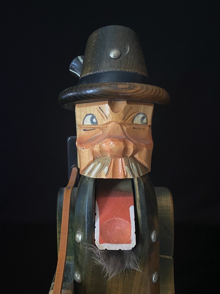 Vtg Black Forest German/Austrian Wood Carved Hunter Tyrolean Hat Nutcracker
