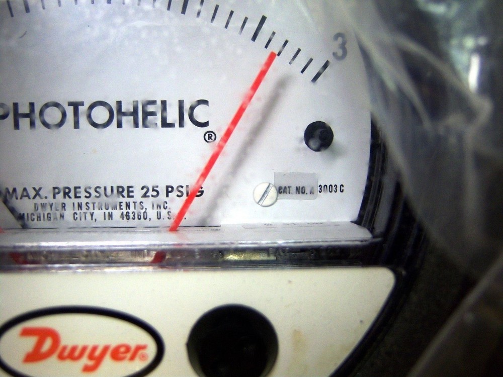 Dwyer Pressure Gauge 3003C
