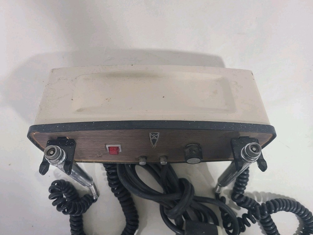 Welch Allyn Wall Transformer Model 749, Powers Up, AS IS UNTESTED