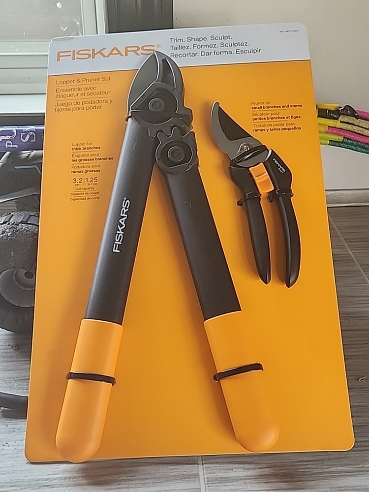 Fiskars Lopper & Twig Pruner  Set New