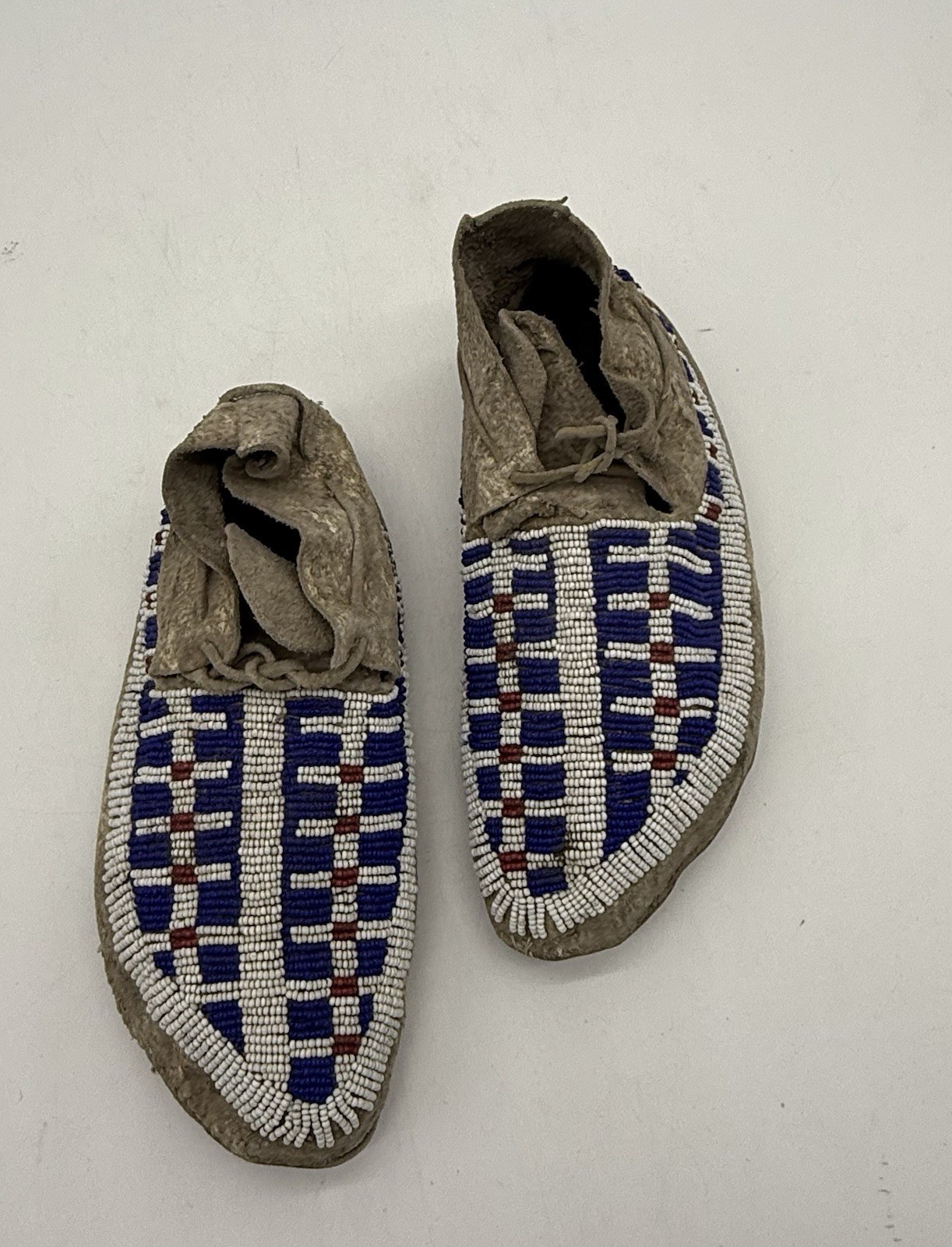 Old Plains Indian Sioux Beaded Moccasins