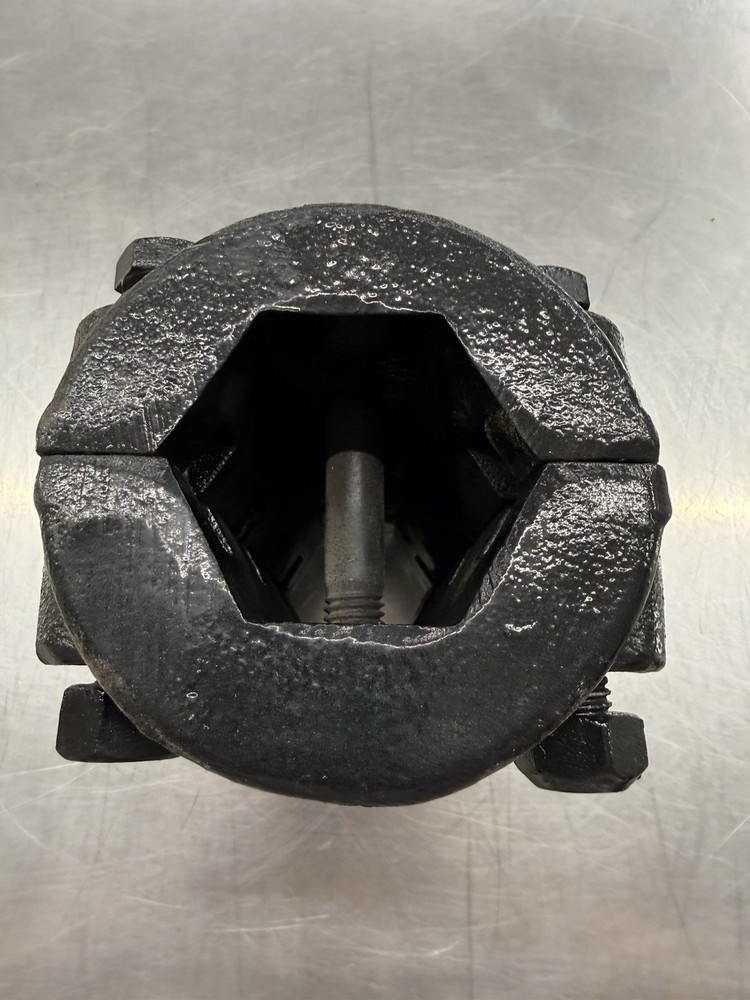 2 1/2” 2 Piece Split Coupler