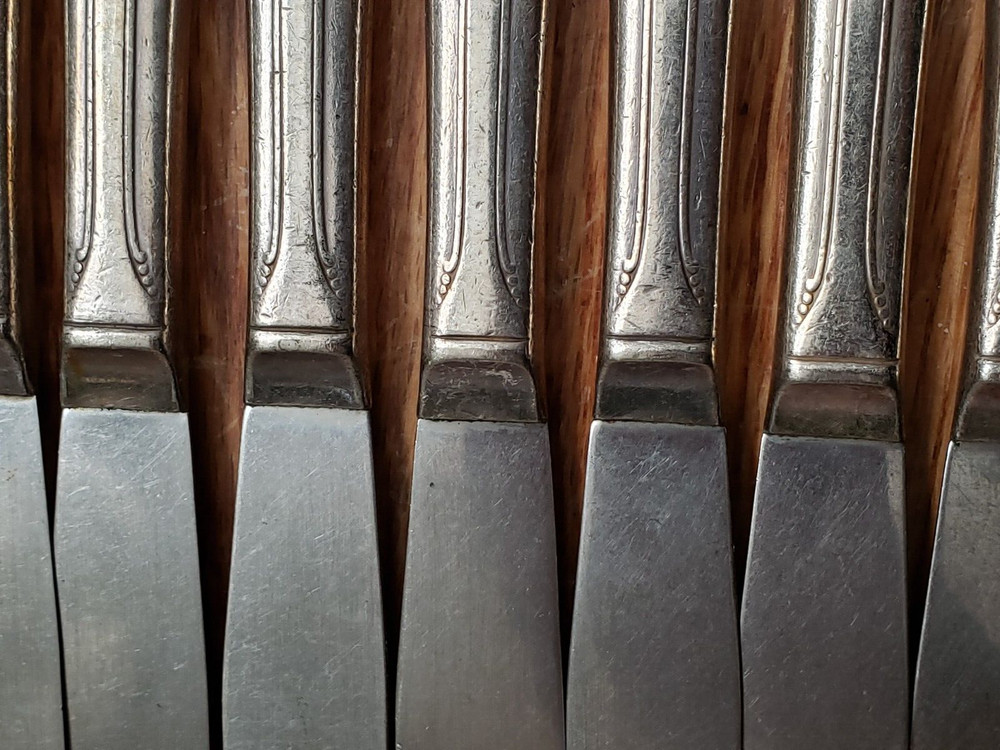 7 ANTIQUE COLLECTABLE SILVER PLATED KNIVES- 9 INCHES,