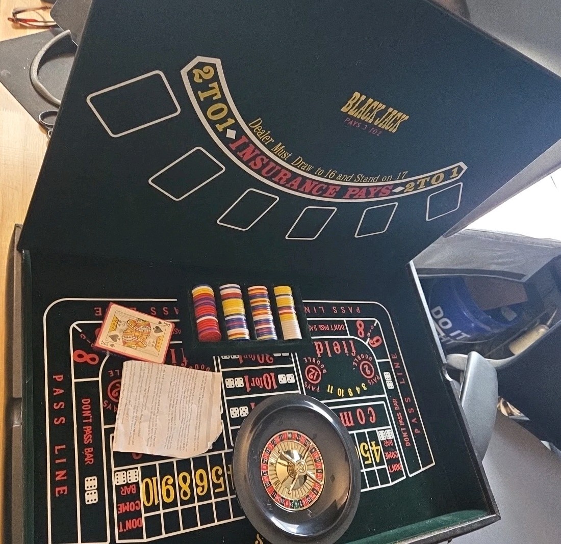 Home Casino Game Boards 26"×18" Craps Blackjack Roulette & Poker Chips Cards