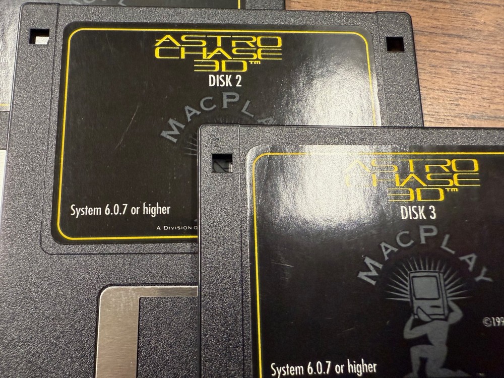 Vintage Macintosh software : Astro Chase 3D - Manual and Software