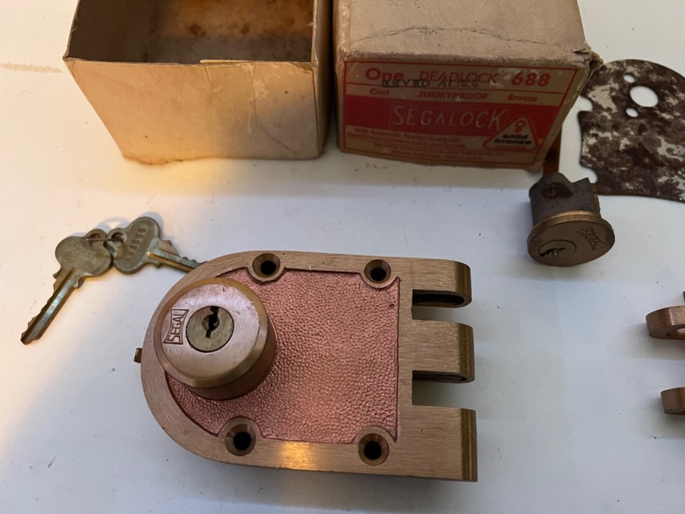 NOS VINTAGE SEGALOCK ONE 688 SOLID BRONZE DEADLOCK WITH BOX