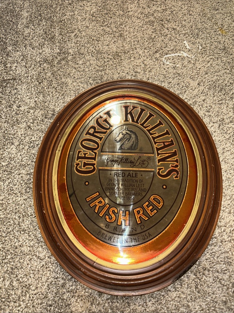1981 GEORGE KILLIAN’S IRISH RED OVAL MIRROR