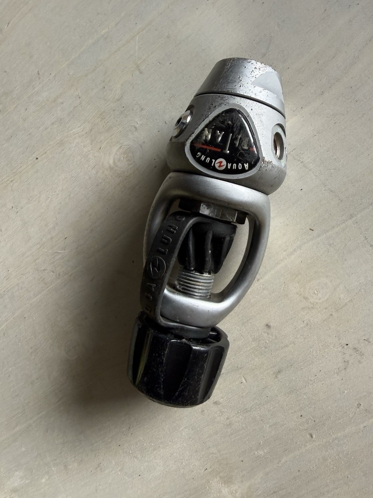 Aqua Lung Titan Scuba Diving Regulator Tested Working