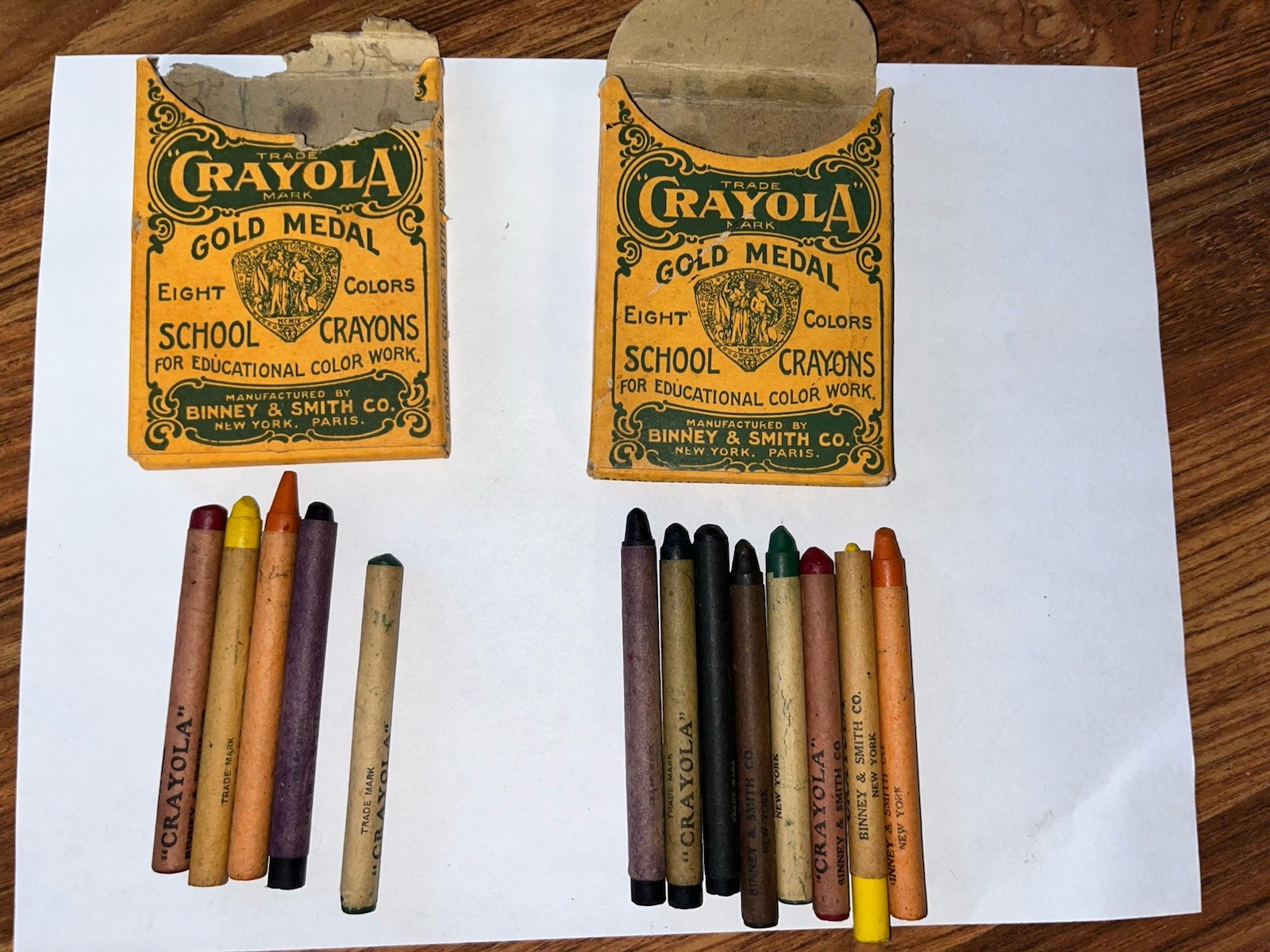 VTG Crayola No. 8 Box & Crayons Lot-(Early 1900s??)Gold Medal-Binney&Smith-RARE!