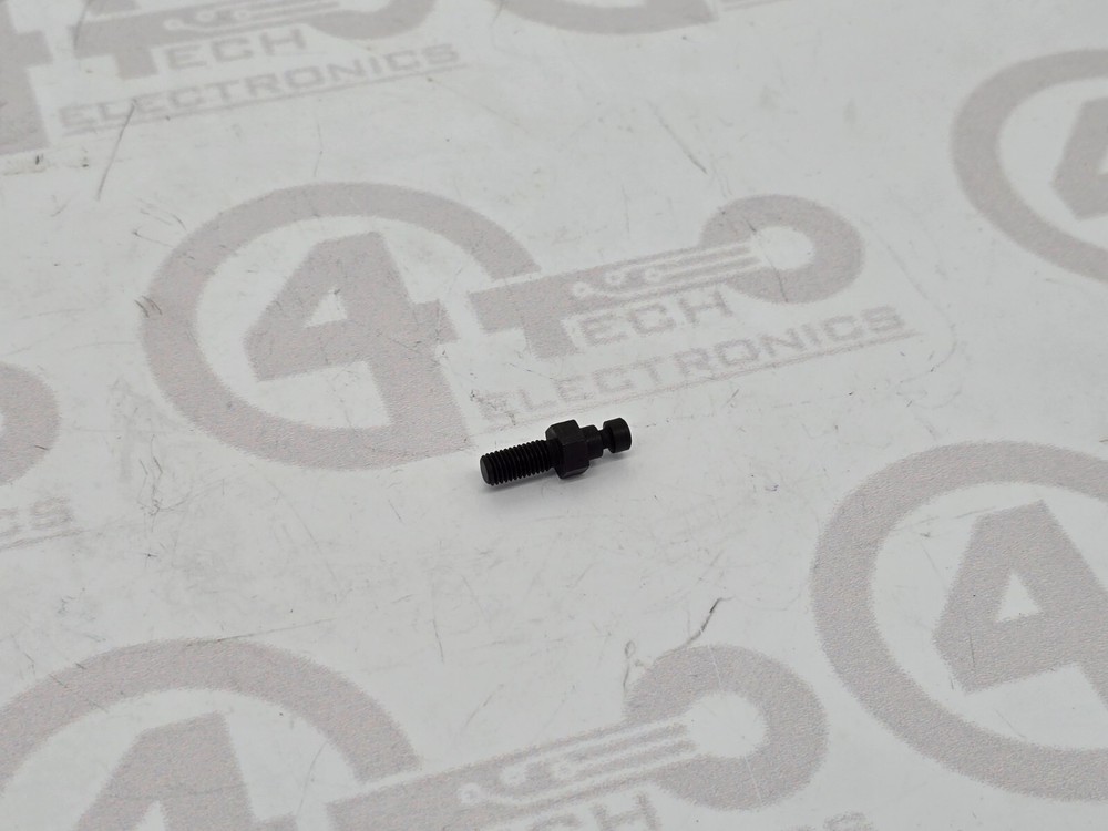 Universal Instruments Screw 14079000