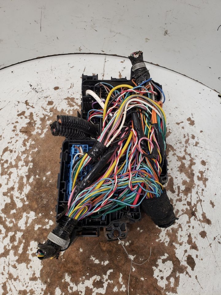 Used Fuse Box Engine fits: 2012 Mazda 3 Grade A