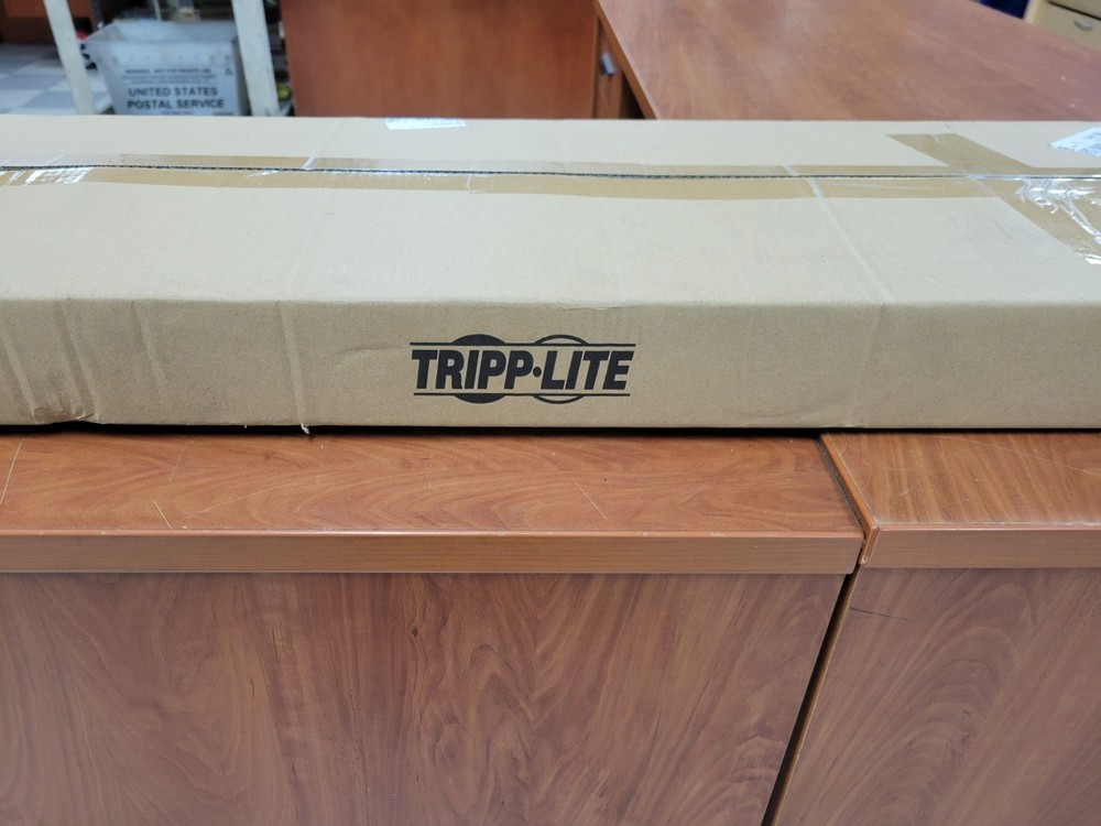 Tripp-Lite AC8A22 Server Rack for Srcable Ladder *New In Box/Read* | C186-B