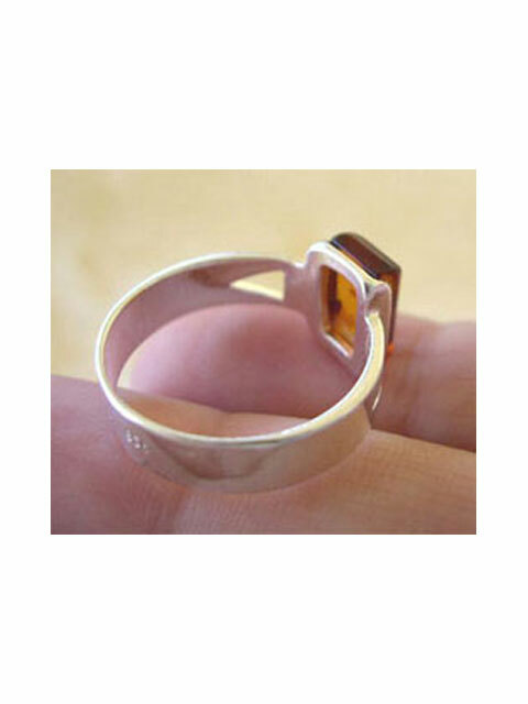 BALTIC HONEY AMBER & STERLING SILVER HANDMADE SOLITAIRE RING