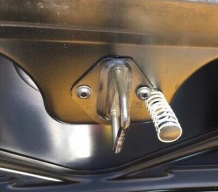 C5 CORVETTE 1997-2004 HATCH/DECK LID OPENING ASSIST SPRING