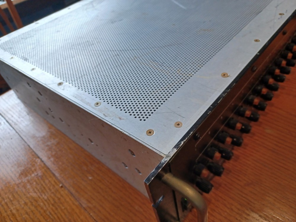 APCOM Applied Comm's Sys Instrumentation Distribution Amplifier Mdl 1000 IDA-2