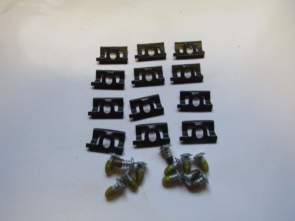Fits 70 E-Body Challenger Cuda 1970 Windshield Clips NEW