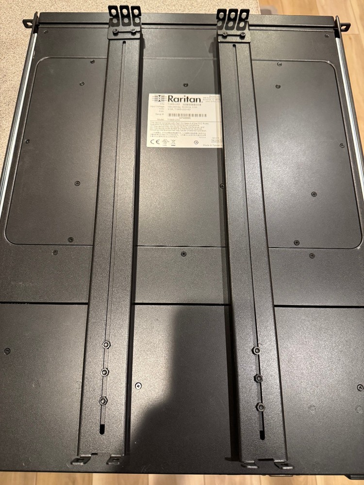 Raritan T1900-LED Rackmount 1RU KVM
