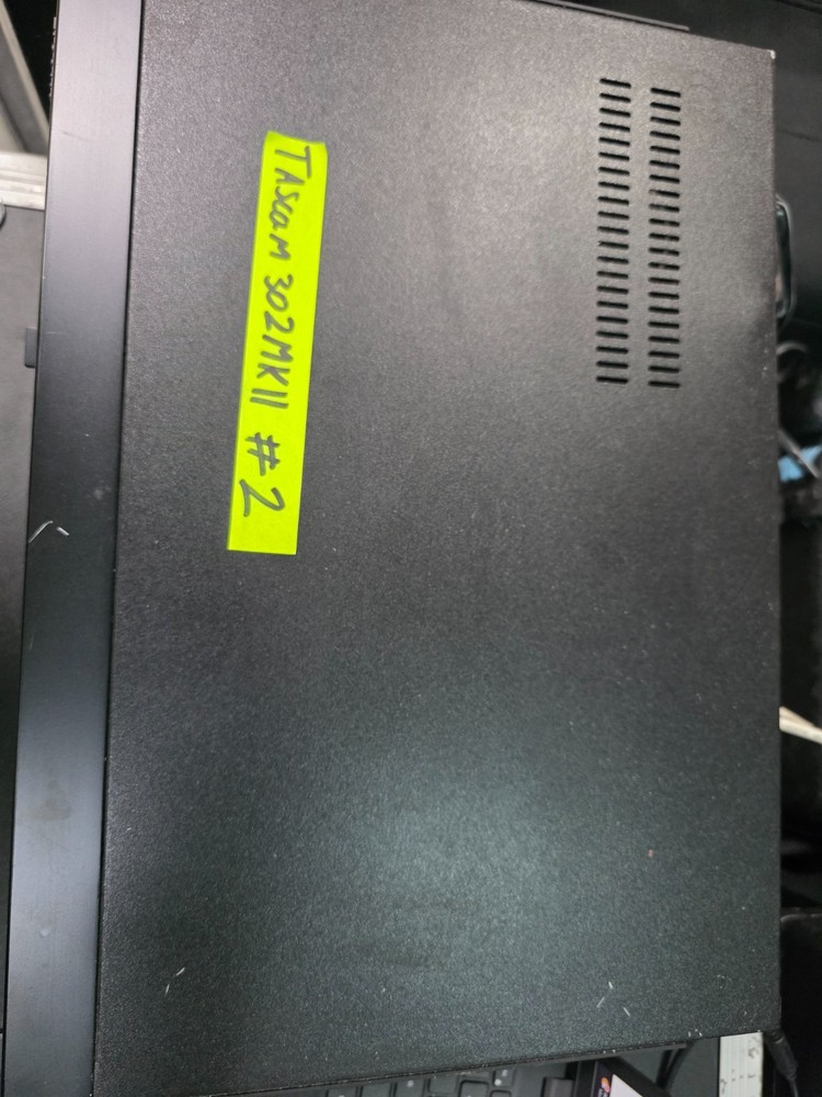 Tascam 302MKII (2)