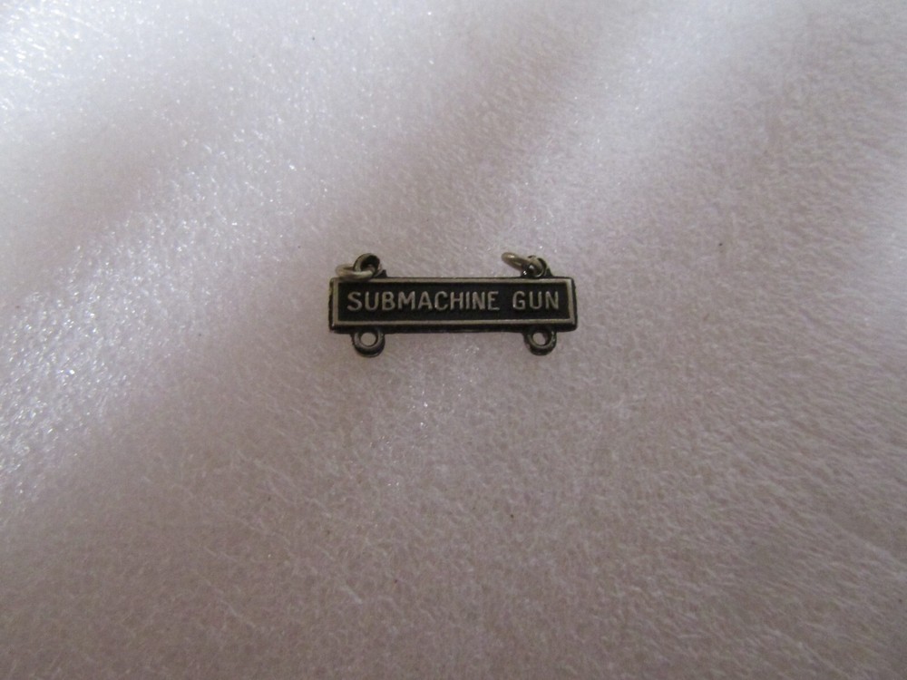 MILITARY US ARMY MARKSMANSHIP QUALIFICATION TAB SUBMACHINE GUN