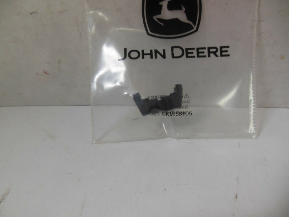 JOHN DEERE ELECTRICAL CONNECTOR WIRE TERMINAL LOCK ASSEMBLY 57M7315