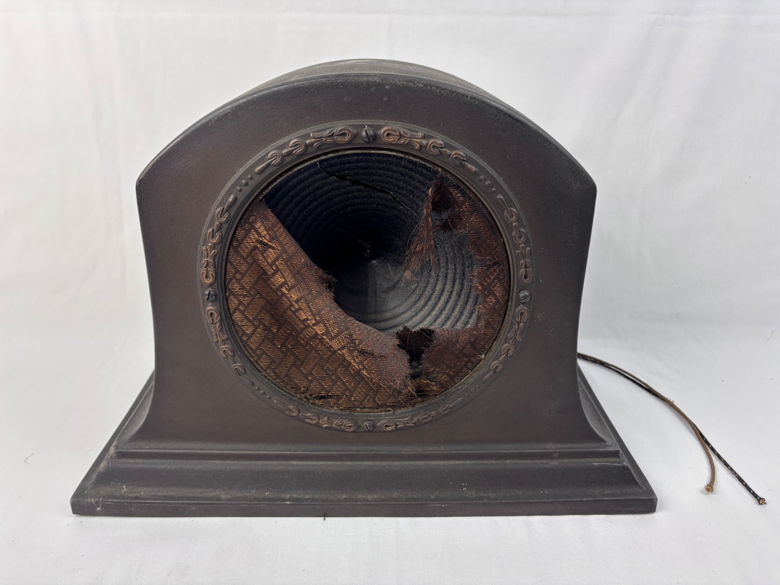 RCA Radiola 100A Metal Tombstone Radio Loudspeaker READ - PARTS OR REPAIR