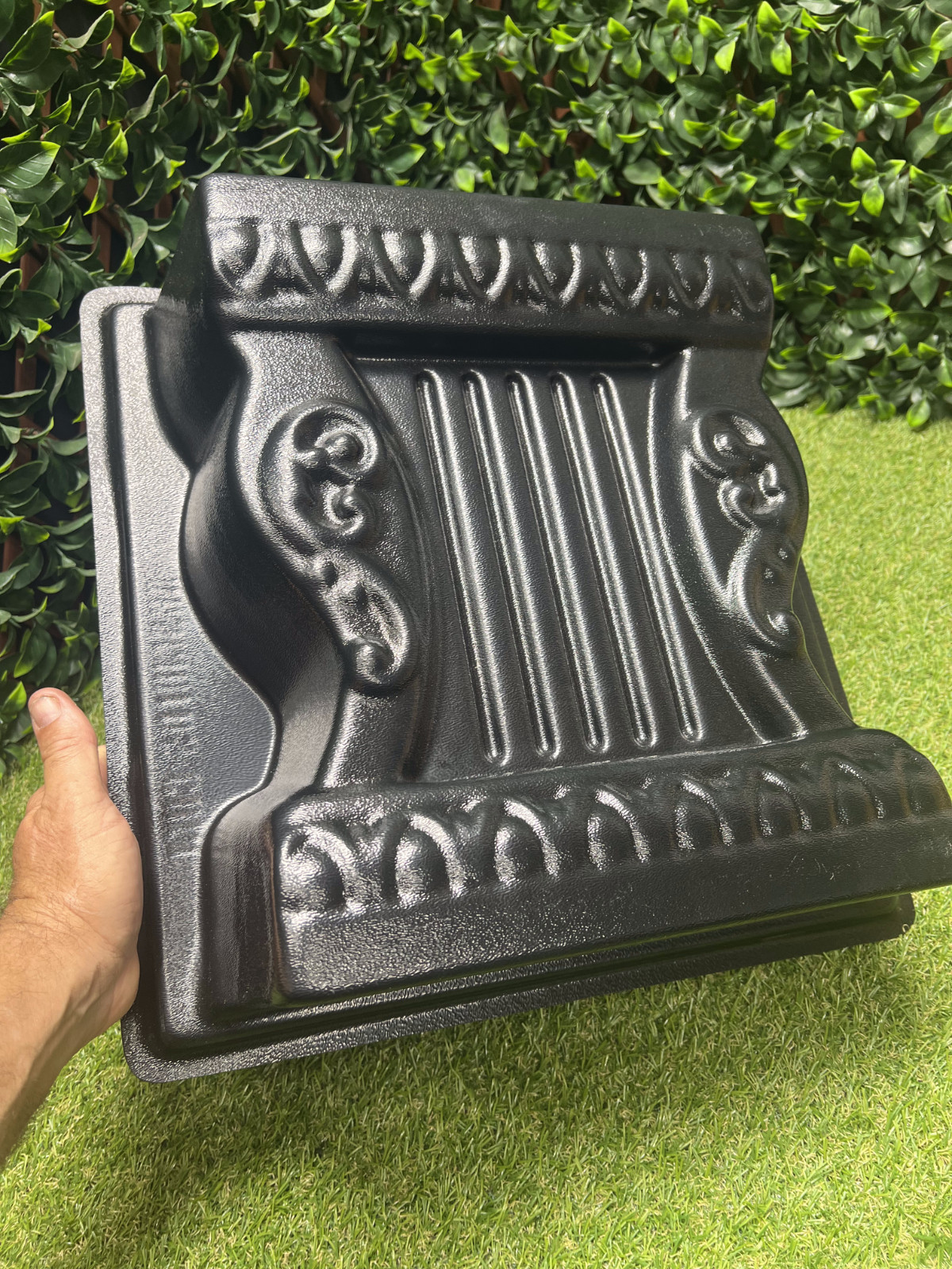 The Empress Concrete Bench Mold Set