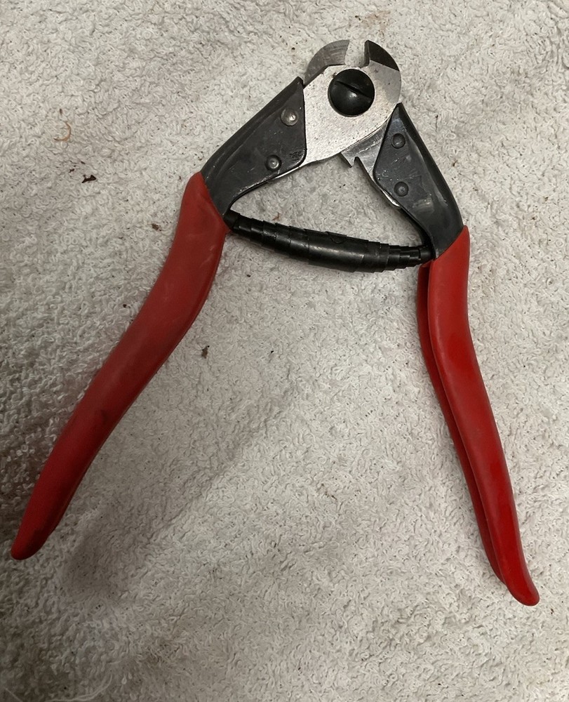 Cable cutters Used
