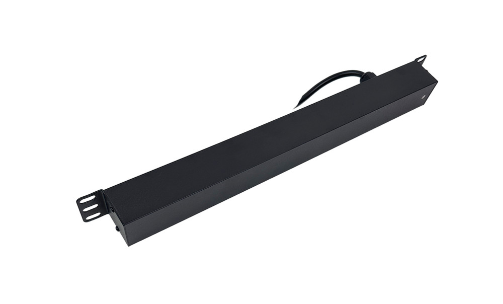 Chatsworth 6 Outlet Basic Horizontal Rack-Mount Power Strip