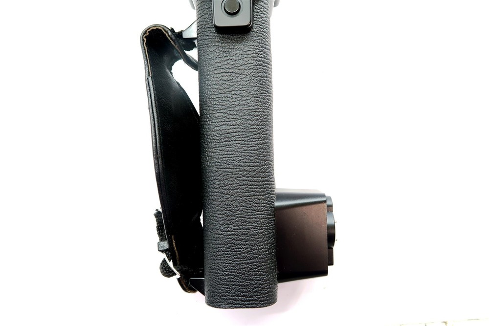 OLYMPUS T45 Electronic Flash With Bracket Grip Handle ~ Untested NO CHARGER