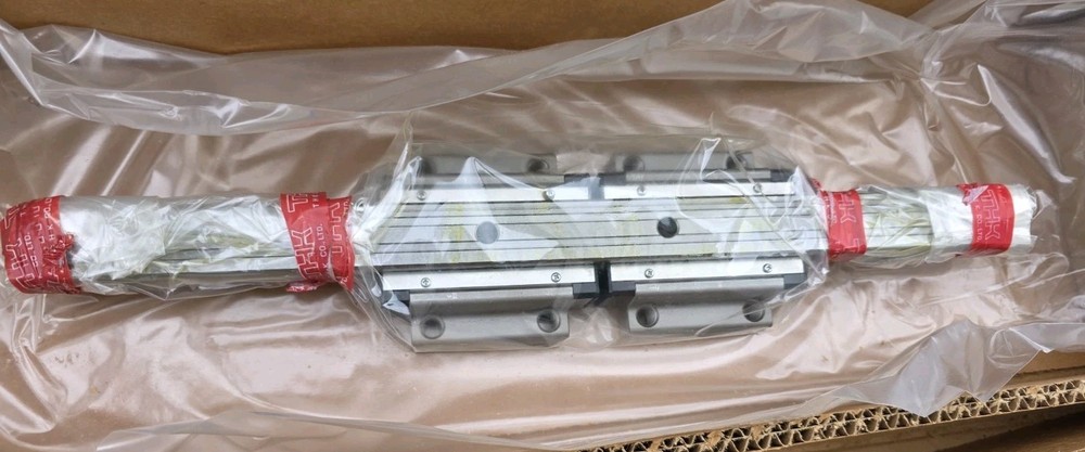 THK Linear Rail With Two Bearing Blocks HSR30A2SSC1+440LP