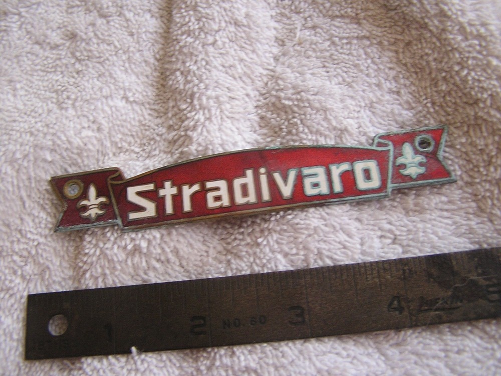 Vintage Stradivaro Emblem Fluer Di Lis