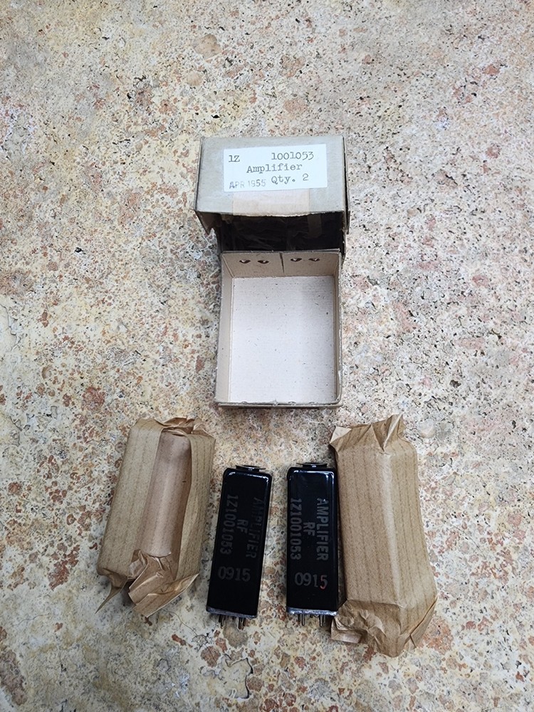 NEW UNUSED BOXED RF AMPLIFIER 1Z1001053 PAIR NOS MODULE PLUG IN