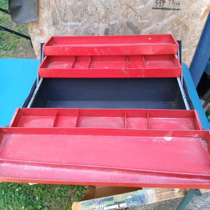 20" Cantilever Four Tray Tool Box