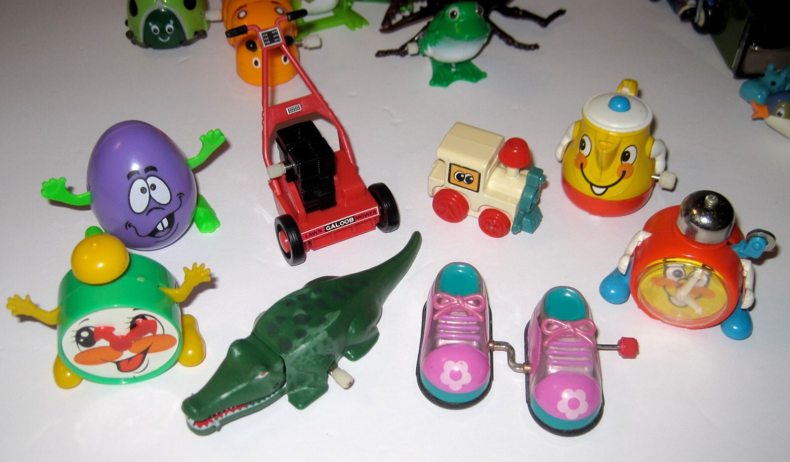 HUGE LOT Vintage Mini Wind-Up / Ramp Walker Toys Tomy Galoob Disney