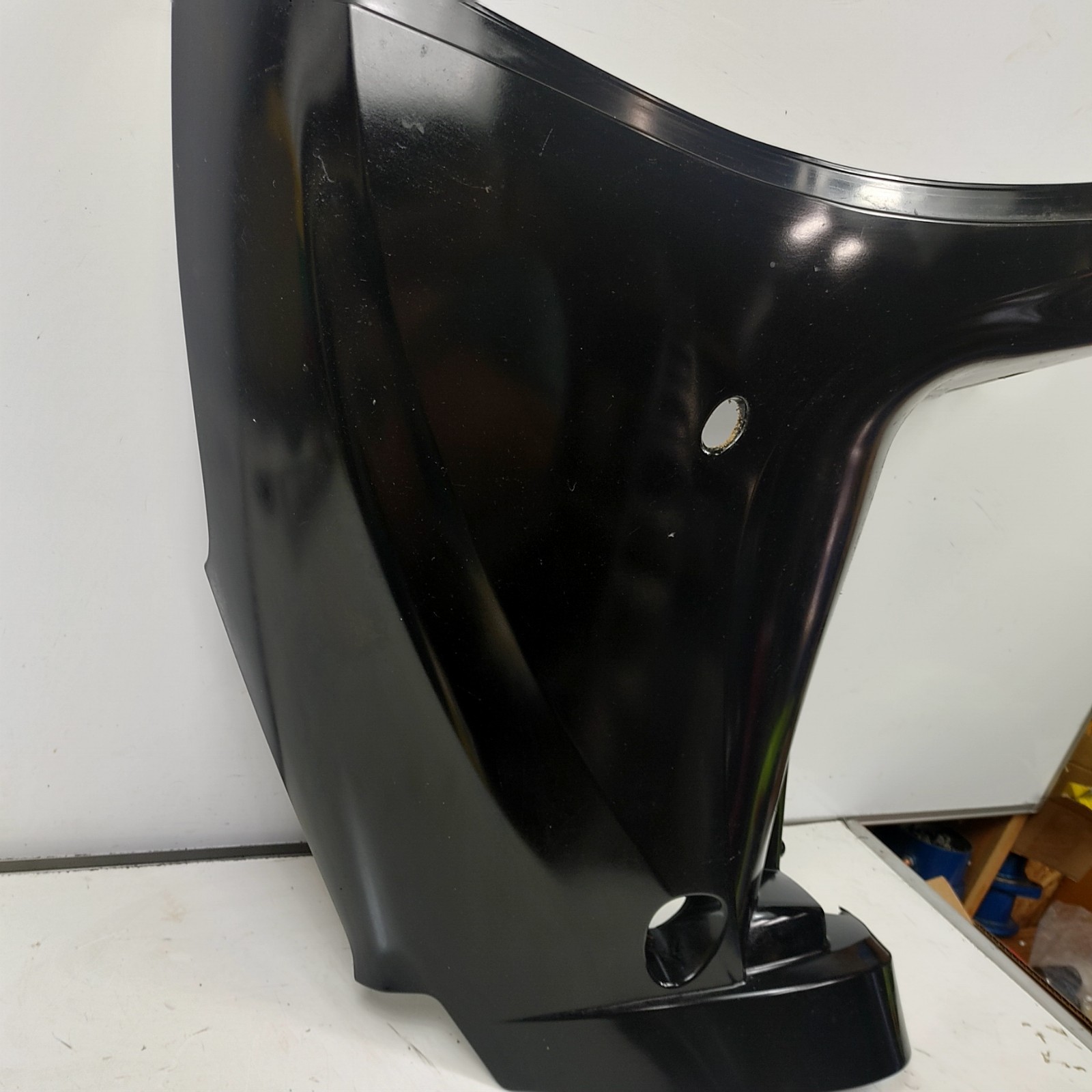 Mercury Fourstroke 150 HP Starboard Side Chap Lower Bottom Cowling 8M0057756