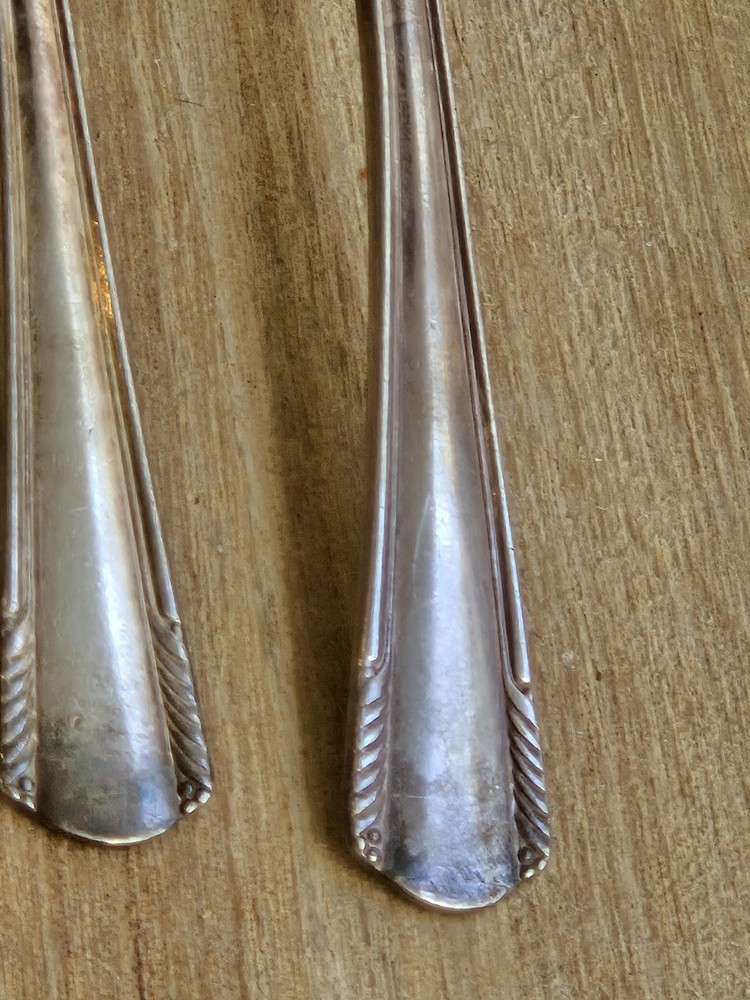 2 Wm Rogers Silverplate Teaspoons