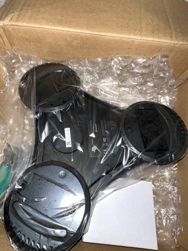 Parrot - Bluetooth Teleconference System - Black PF700203AA