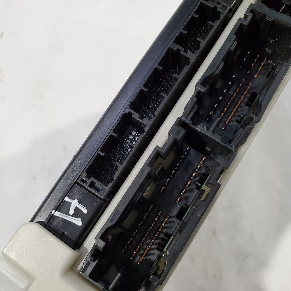 2020 Toyota Corolla OEM Multiplex Network Module 89221-12j40