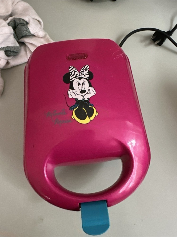 Disney Mickey Mouse Cupcake Maker Model DMG-7