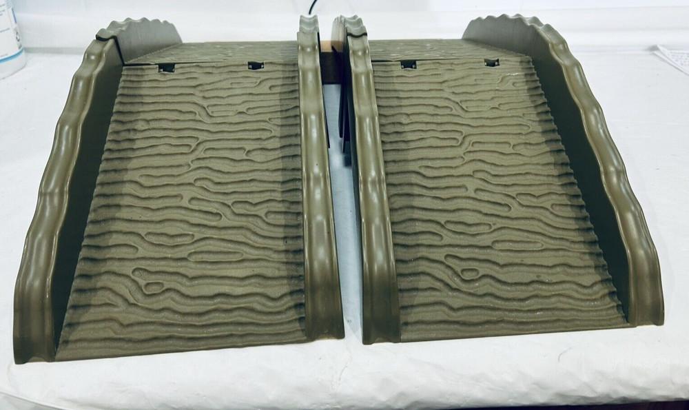 2 Green Stomper Bridges