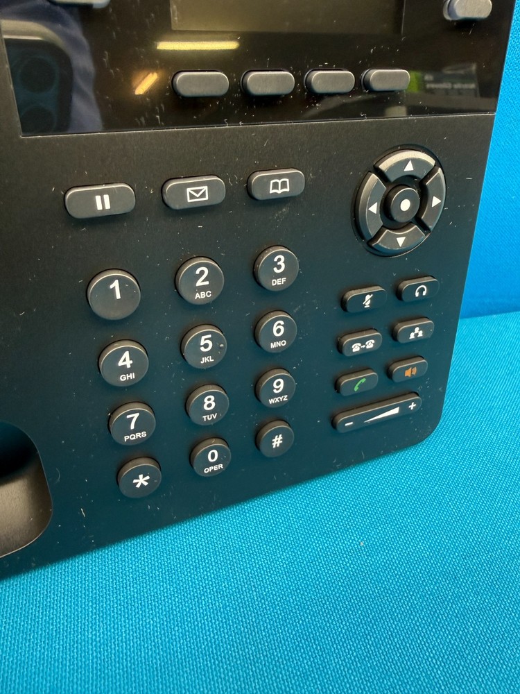 Grandstream GXP2135 Multi-Line High Performance IP LCD Display Phone Base