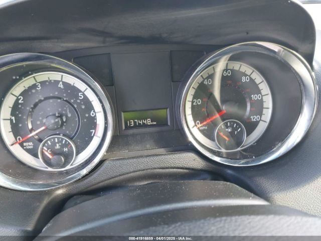 CARAVAN 2017 Glove Box 4640747