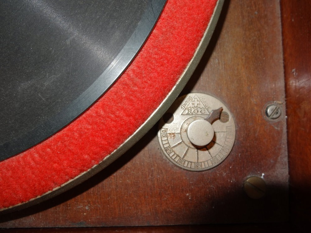 Odeon - Vintage Crank Gramophone