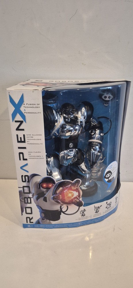 WOW WEE ROBOSAPIEN X