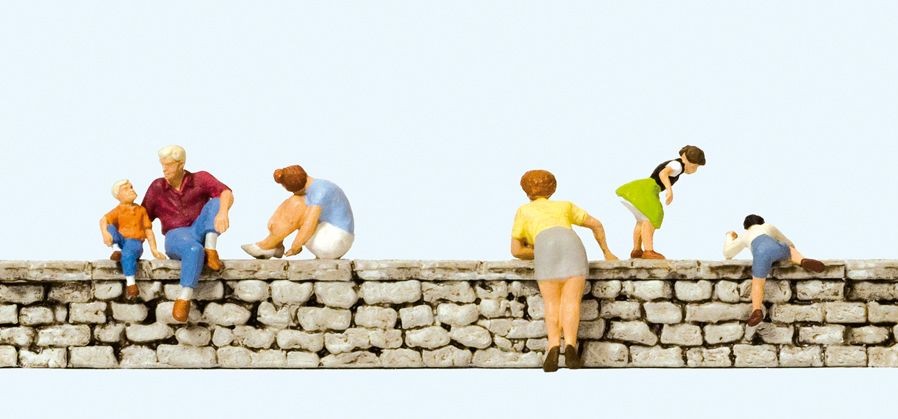 Preiser HO Scale Model Figure/People Set Sitting/Leaning on a Wall 6-Pack