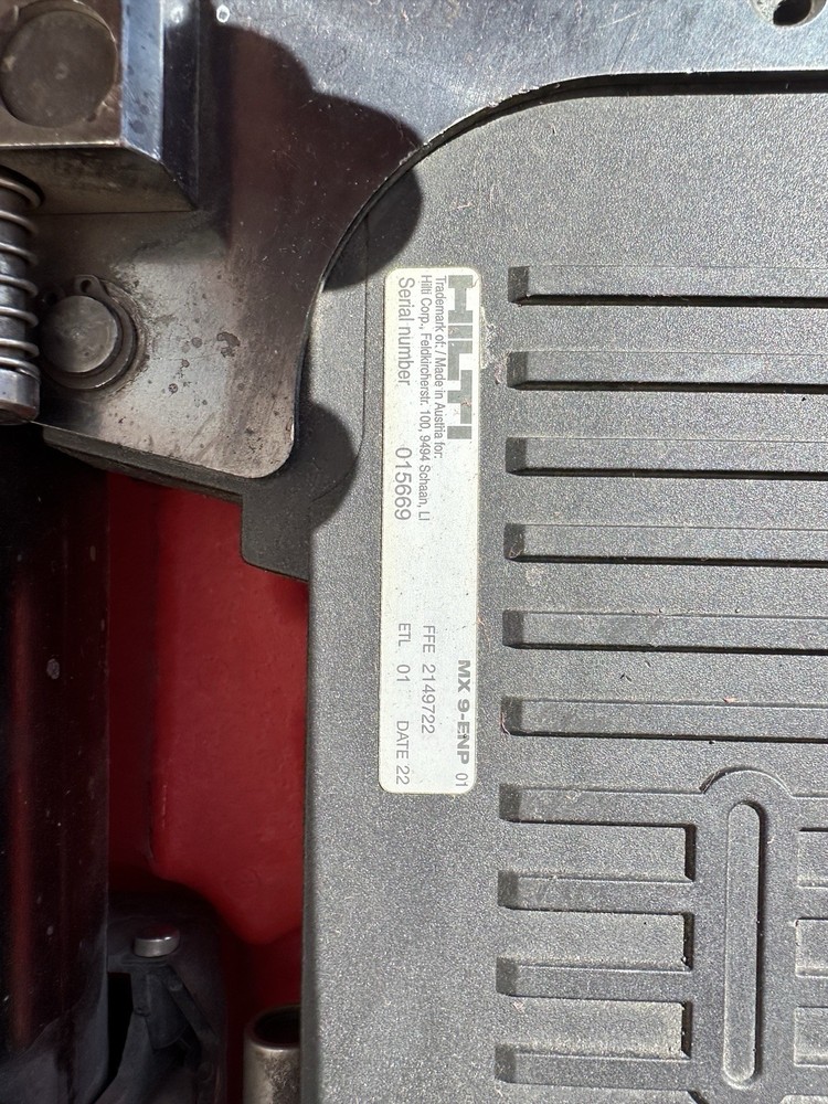 Hilti DX 9-ENP Powder Actuated Decking Tool with case