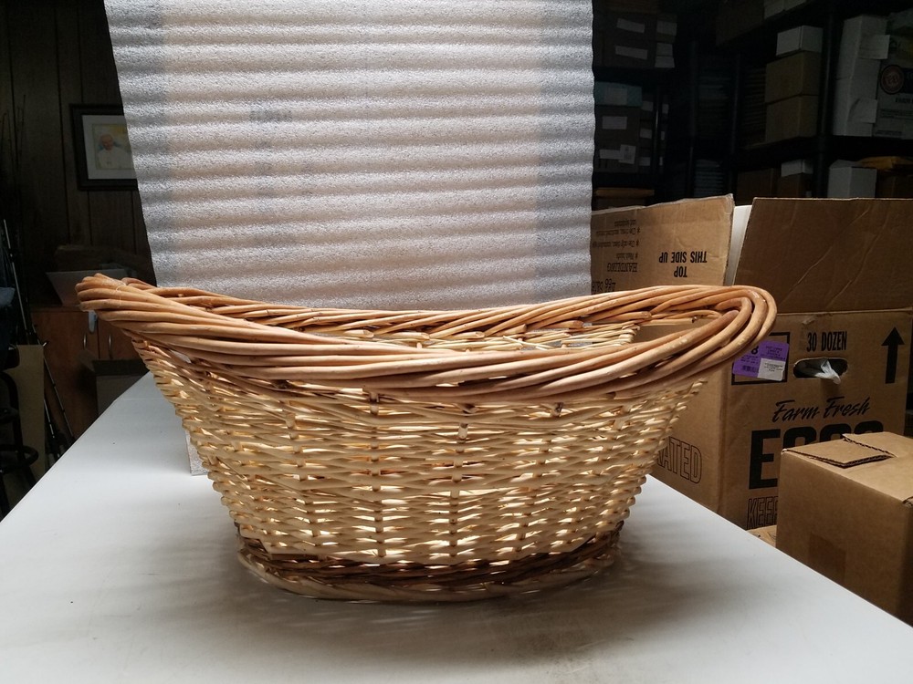 24" x 17" Large Wicker Basket (C)