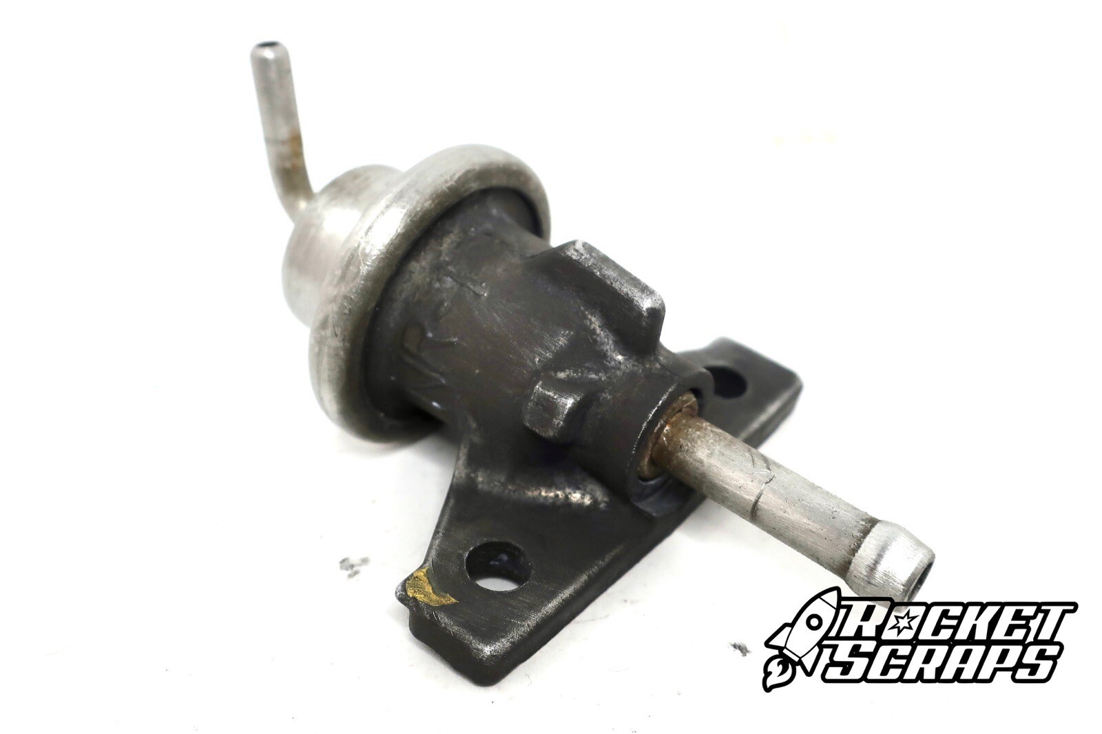 96 00 Honda Civic 99-01 CRV Del Sol D16Y7 Fuel Pressure Regulator FPR B20 OEM